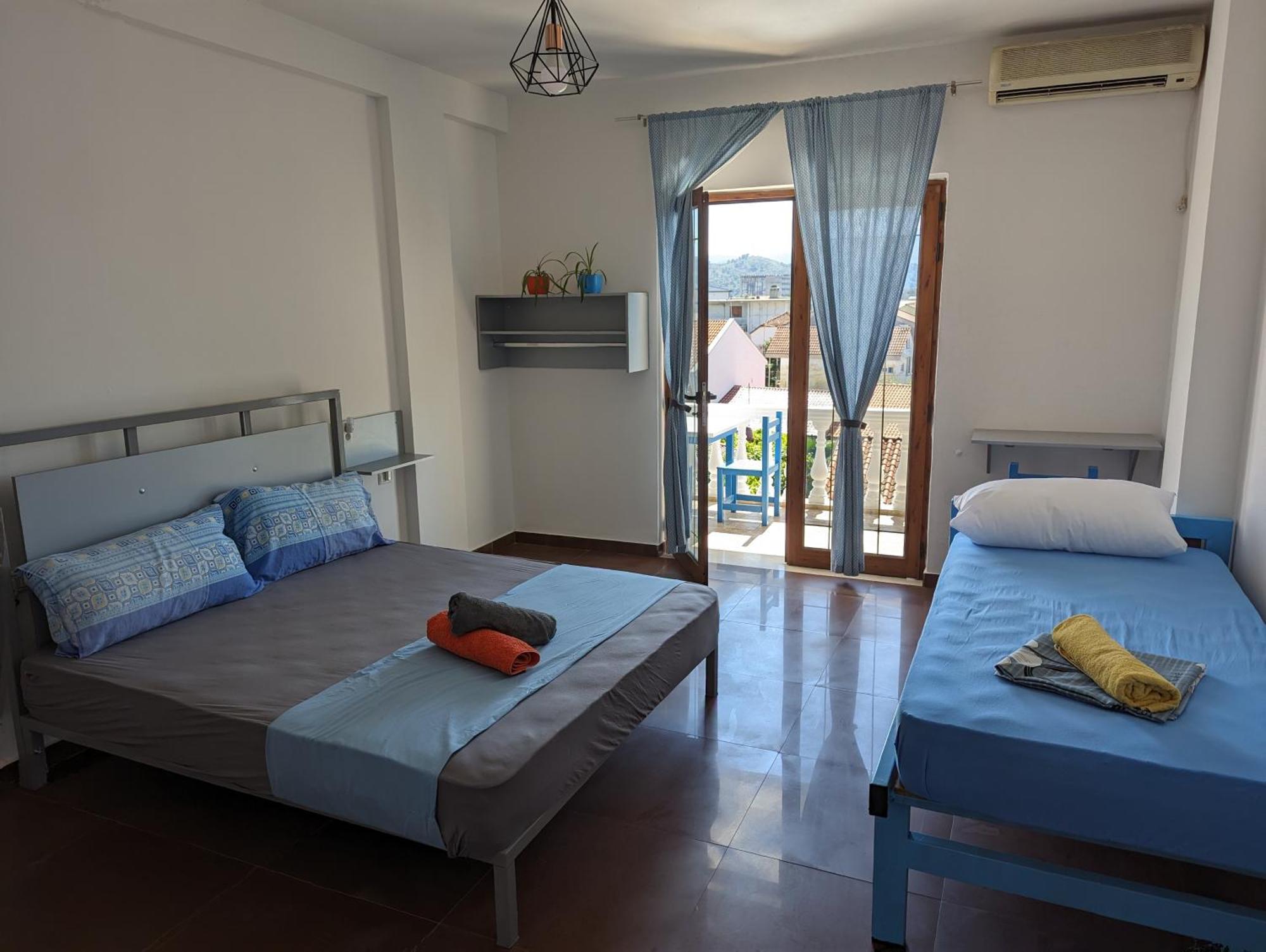 Tias Hostel Shkodër 外观 照片